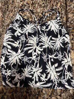 Lands' End Black and White Palm Print Women's Shorts